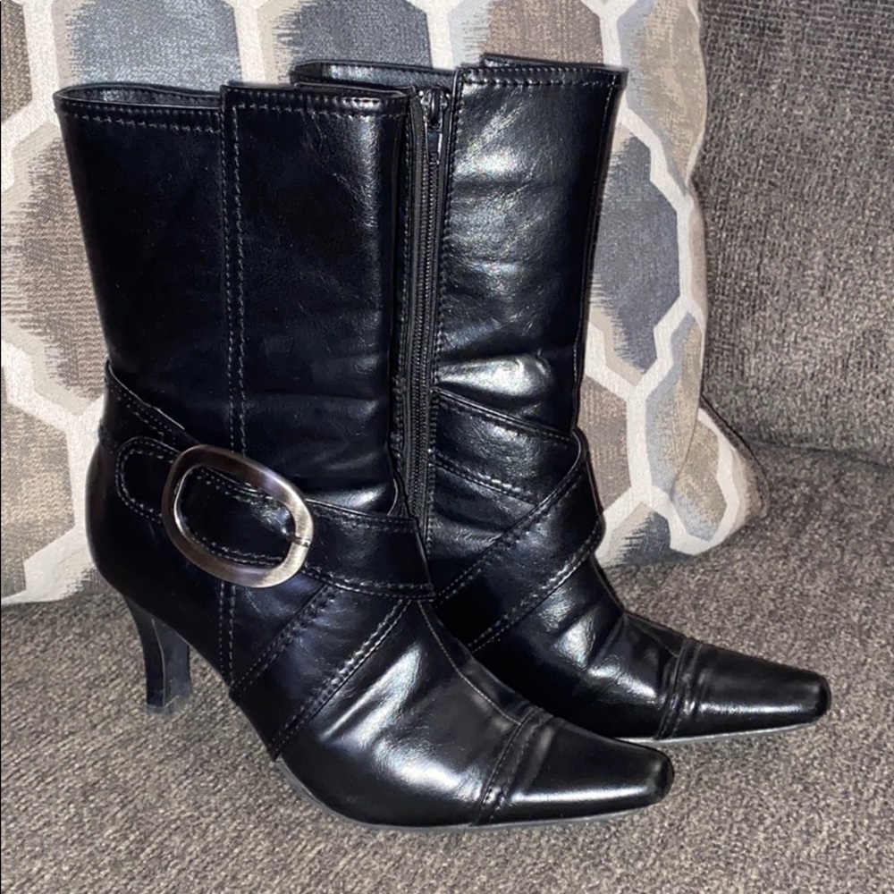 Zip up booties with buckle